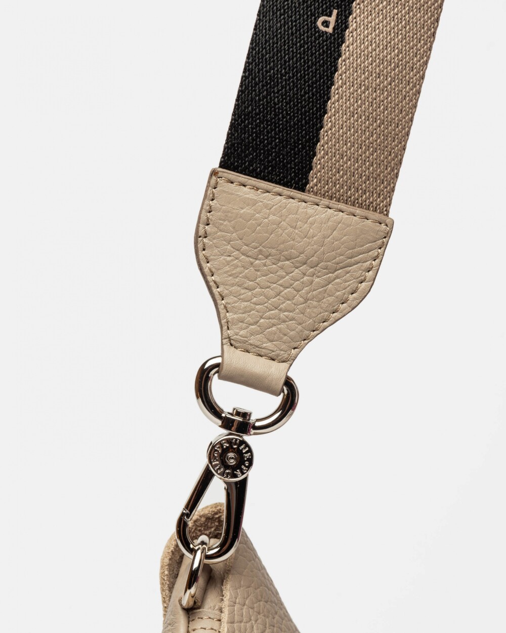 Morral Olivia En Cuero Graneado Vison