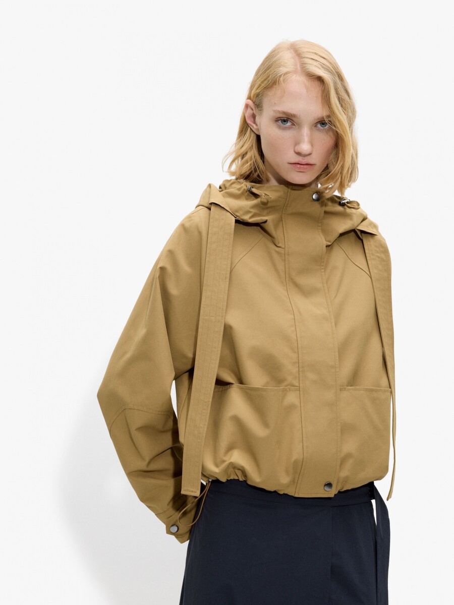 Chaqueta Con Capucha Water Repellent camel