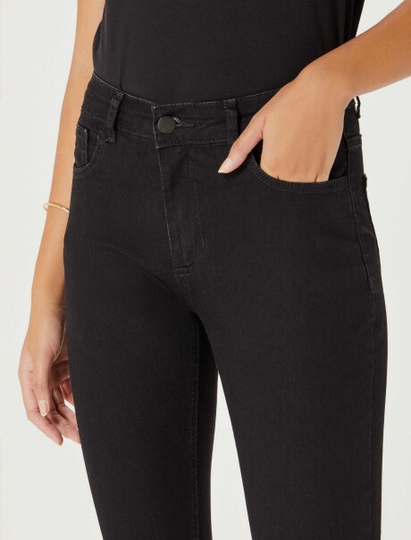 PANTALÓN DE JEAN CINTURA MEDIA SKINNY NEGRO