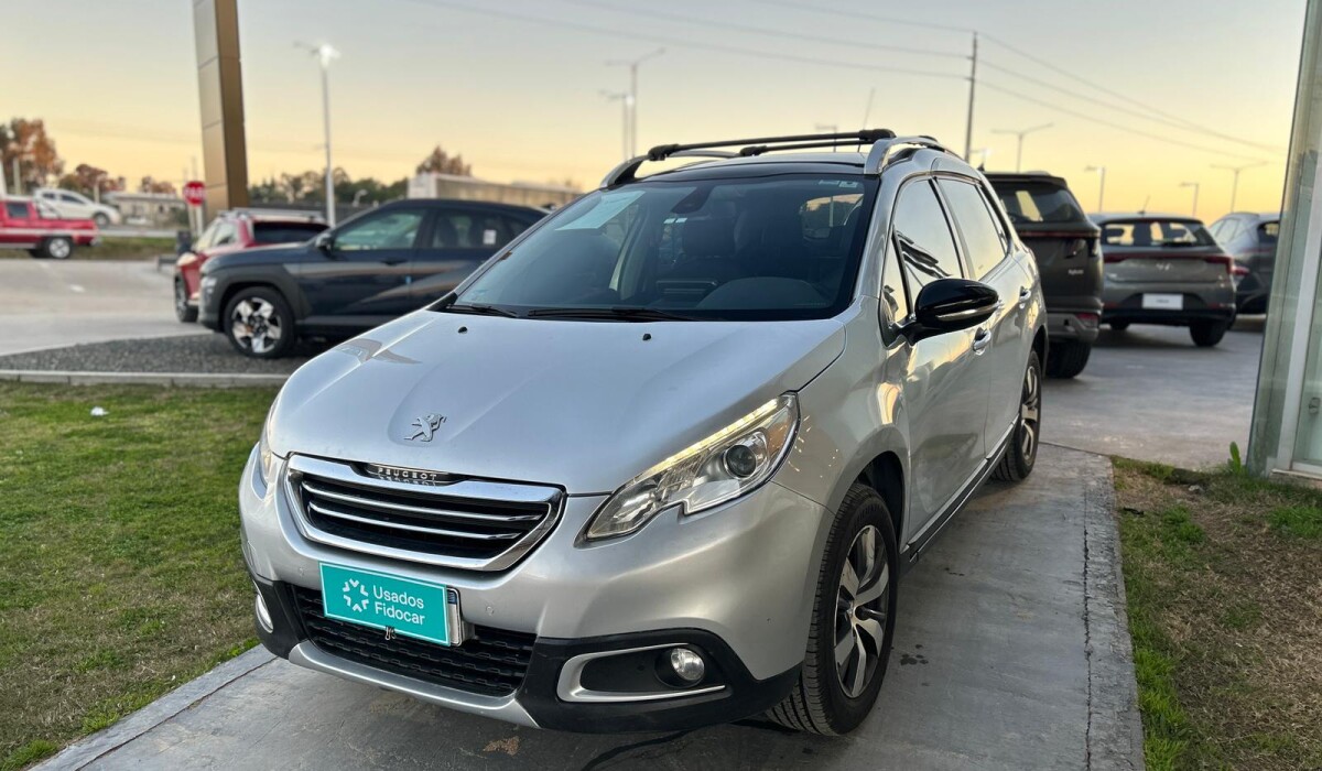 Peugeot 2008 Feline 1.6 2019 Peugeot 2008 Feline 1.6 2019