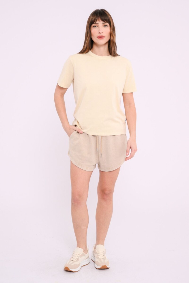 Remera básica Crudo