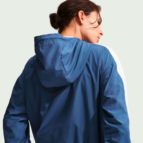 Campera Nike Sportswear Classic Wovens De Mujer Azul