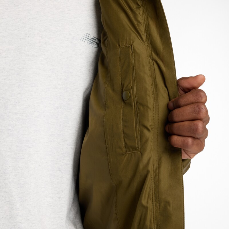 Campera New Balance de Hombre -Sport Essentials- MO53500WDL BROWN