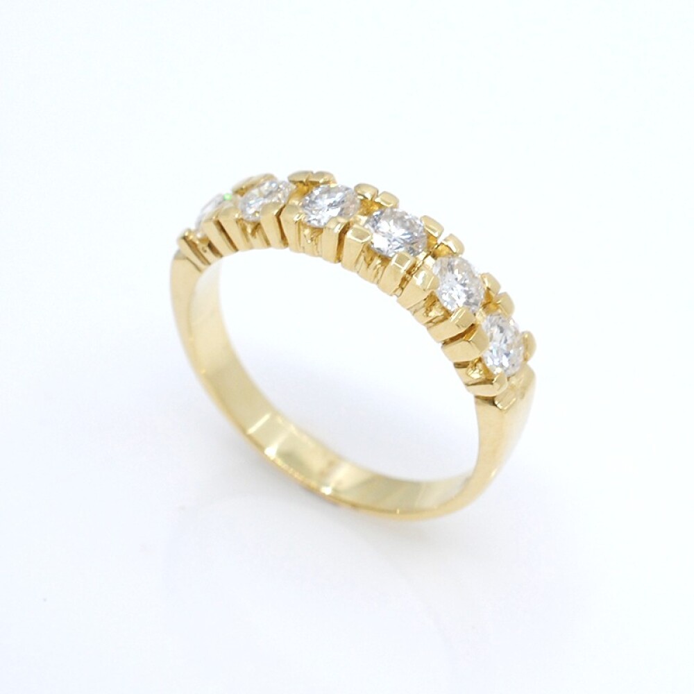 Anillo en oro 18k con brillantes Anillo en oro 18k con brillantes