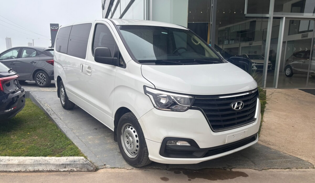 Hyundai H1 Minibus 9 Plz Diesel - 2020 Hyundai H1 Minibus 9 Plz Diesel - 2020
