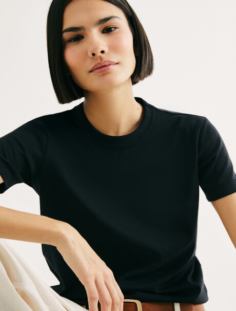 CAMISETA BÁSICA MANGA CORTA SLIM NEGRO