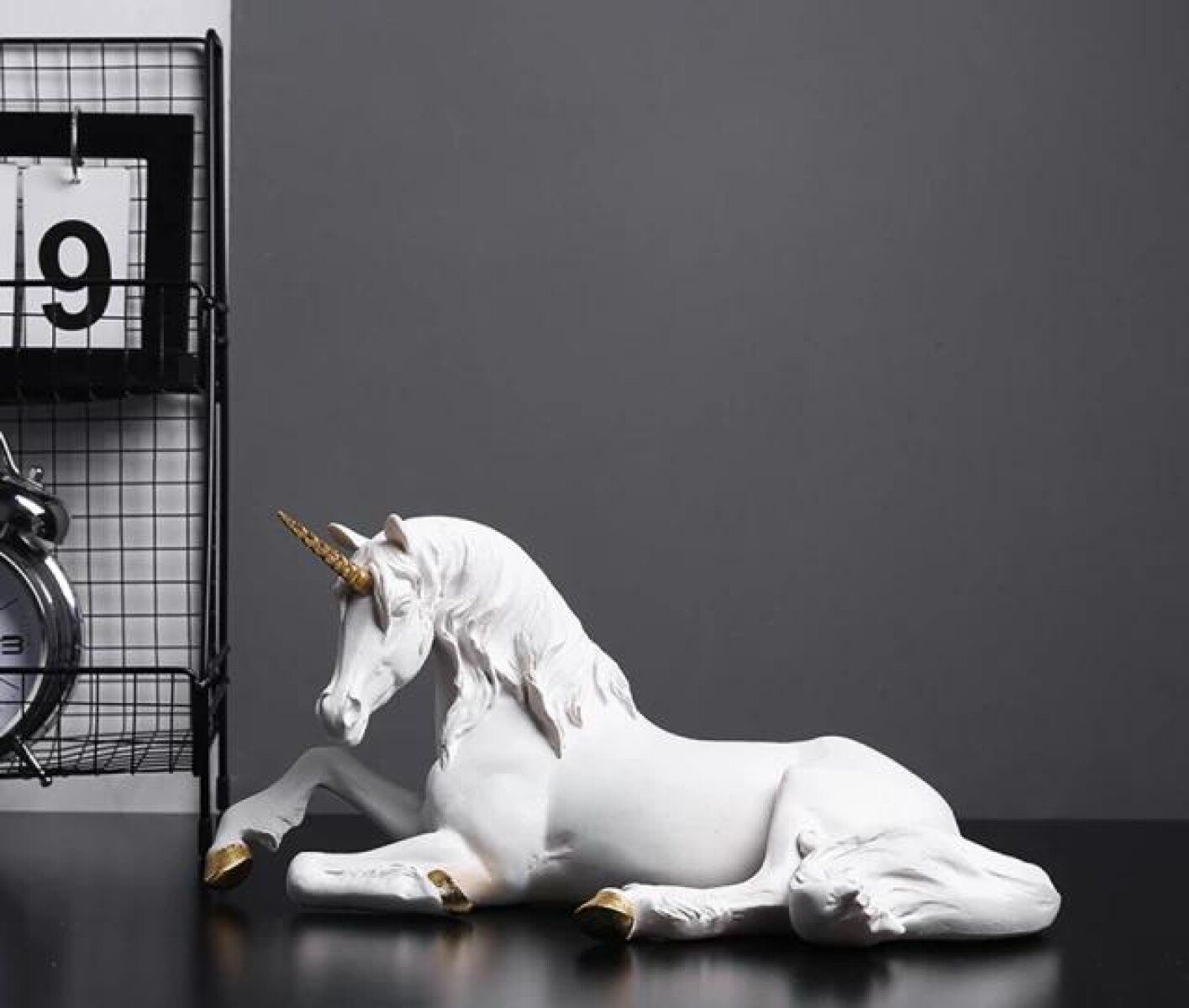 Escultura Unicornio Resina Alto 15cm x Largo 33cm x Ancho 16cm 