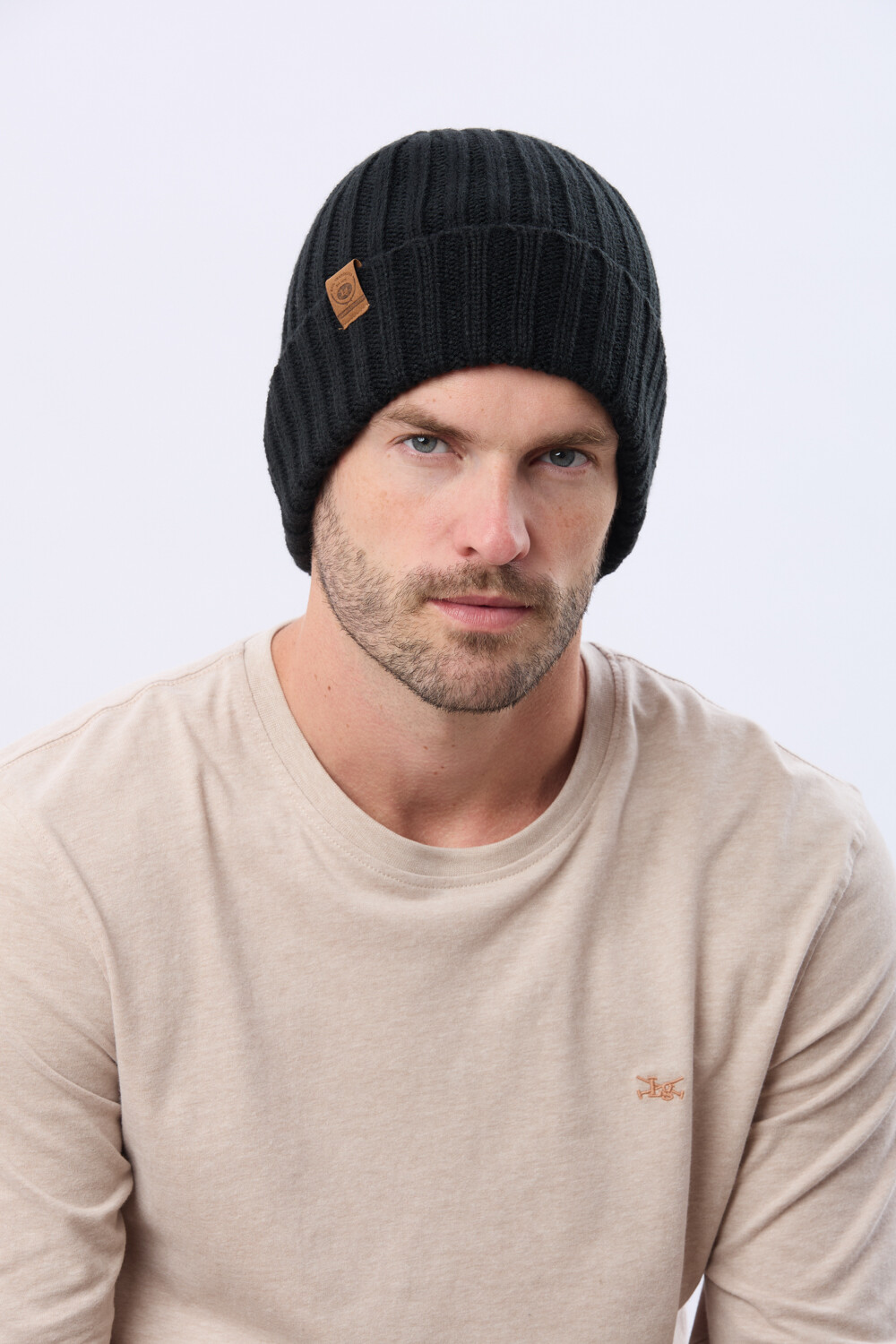 GORRO TEJIDO Negro