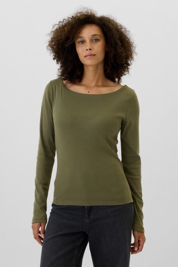 Remera Cuello Bote Mujer Olive Night