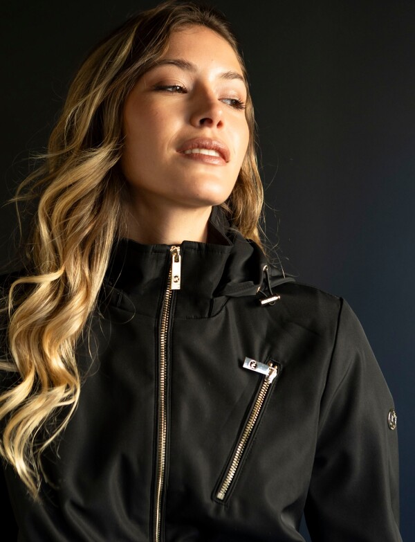 Campera Liviana Zips NEGRO