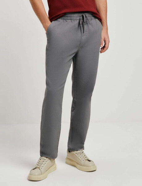 PANTALÓN DE SARGA CON ELASTANO GRIS