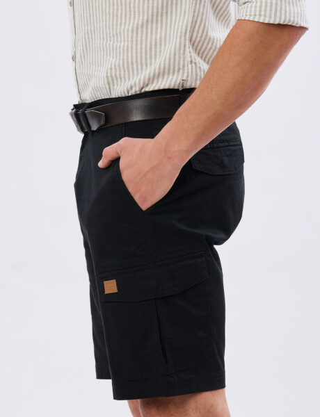 BERMUDA CARGO CON ELASTANO Negro