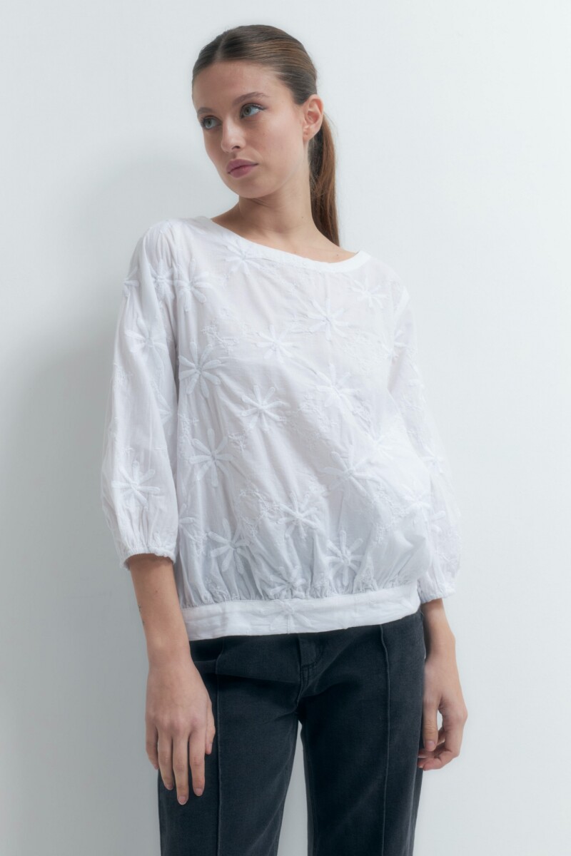 Blusa bordada blanco