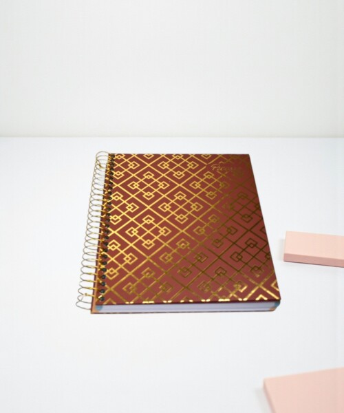 Cuaderno 17x22 cm tapa dura 150 hojas - SURTIDO Cuaderno 17x22 cm tapa dura 150 hojas - SURTIDO