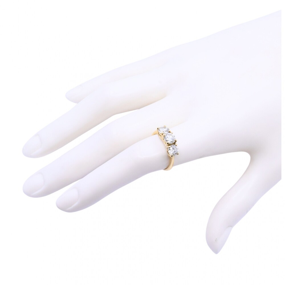 Anillo oro 18 k amarillo con 3 brillantes engarce 4 puntas Anillo oro 18 k amarillo con 3 brillantes engarce 4 puntas