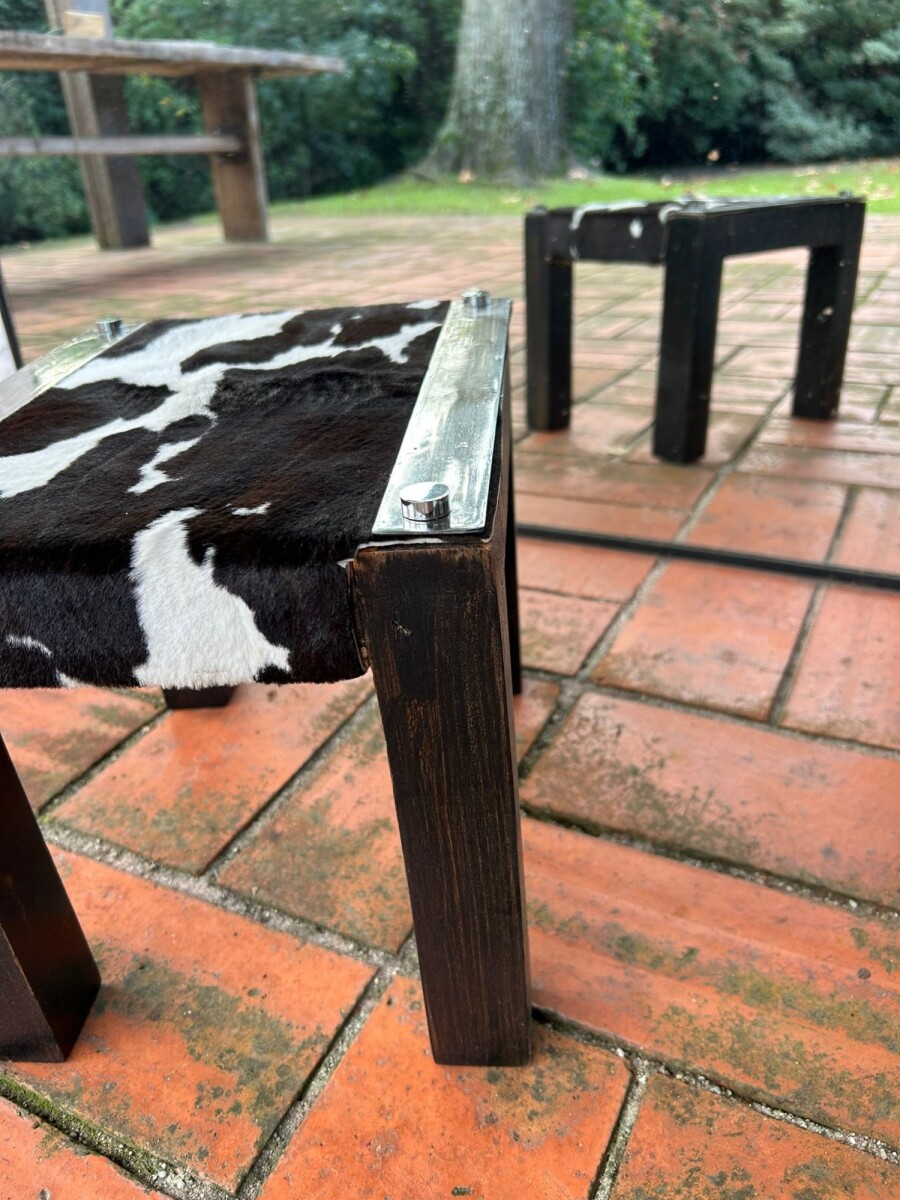 Petit Stool - Cowhide oscuro 
