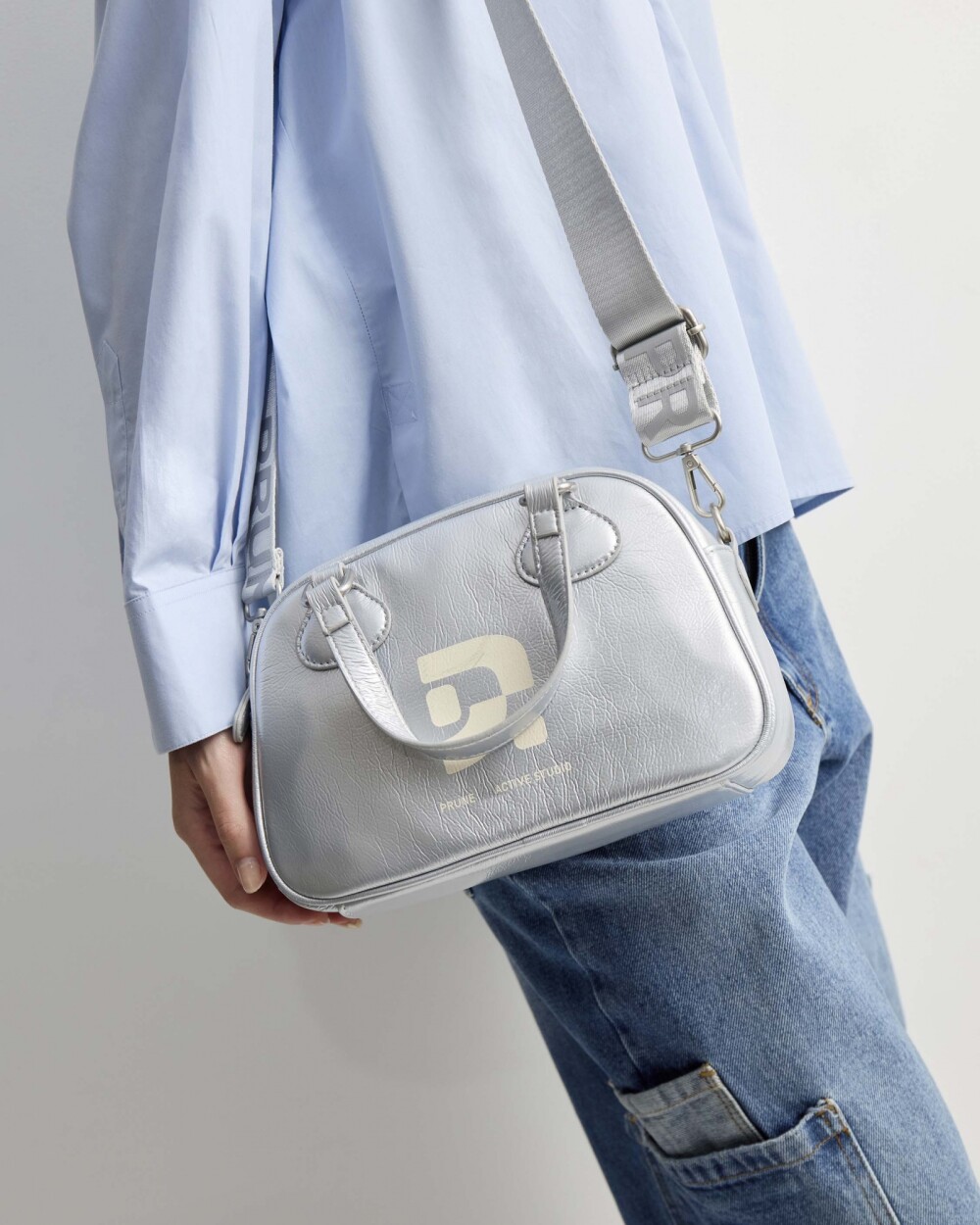Mini bag Active Studio en efecto charol arrugado Metalizado