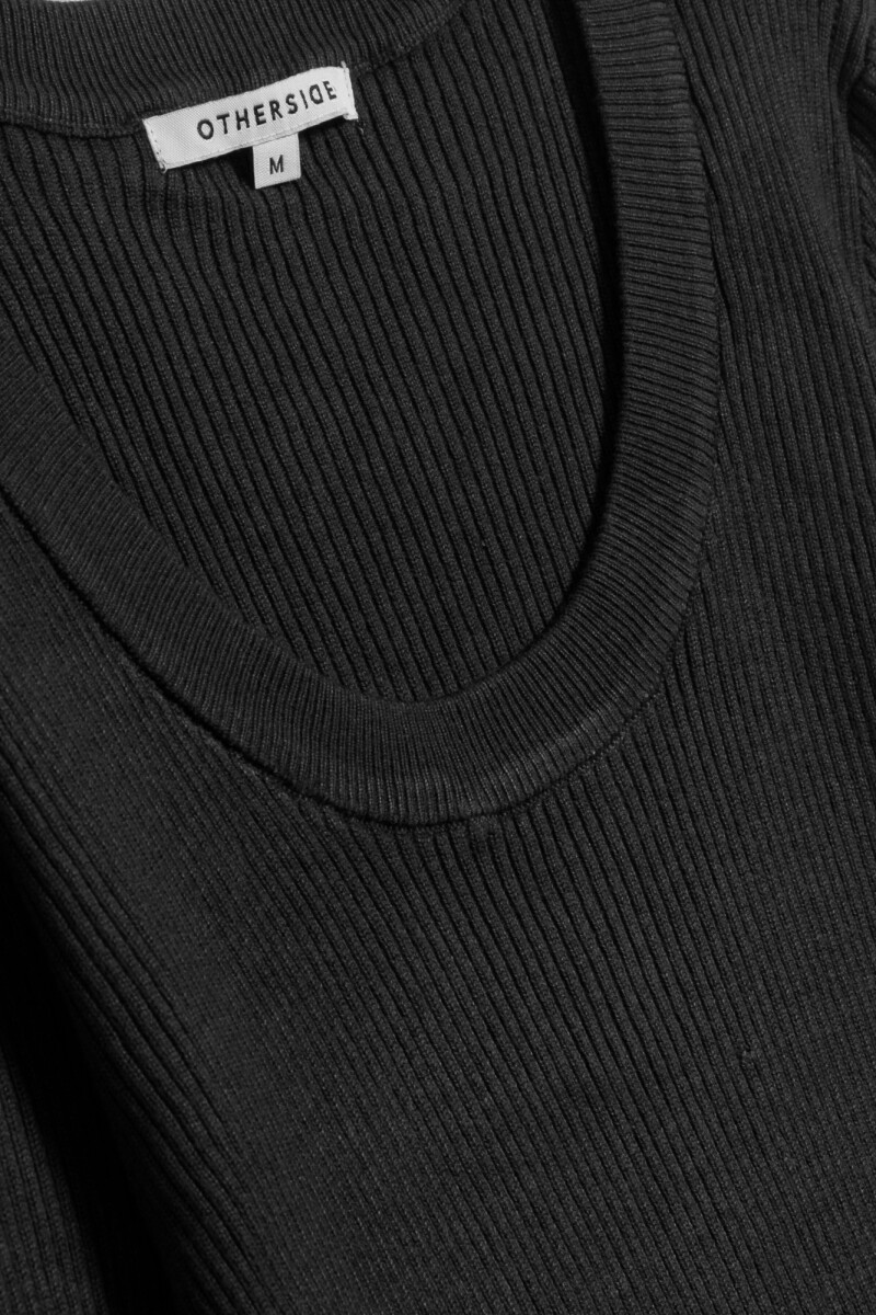 Sweater cuello redondo NEGRO