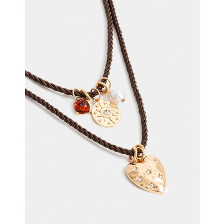 Collar Multilayer Con Corazón Dorado