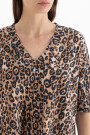 REMERA SAFARI Leopardo