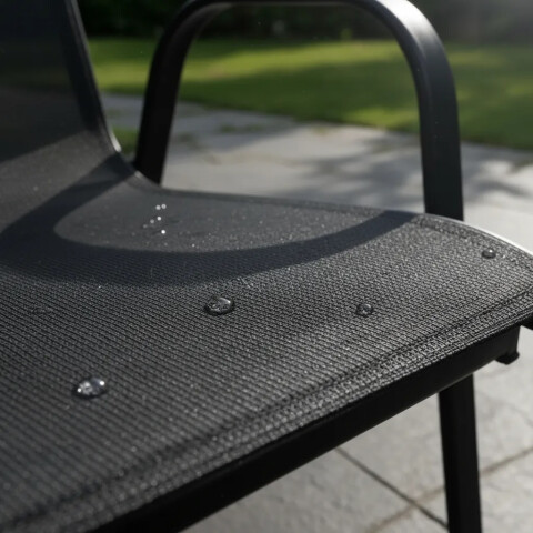 JUEGO DE JARDIN REDONDO CON 4 SILLAS JUEGO DE JARDIN REDONDO CON 4 SILLAS