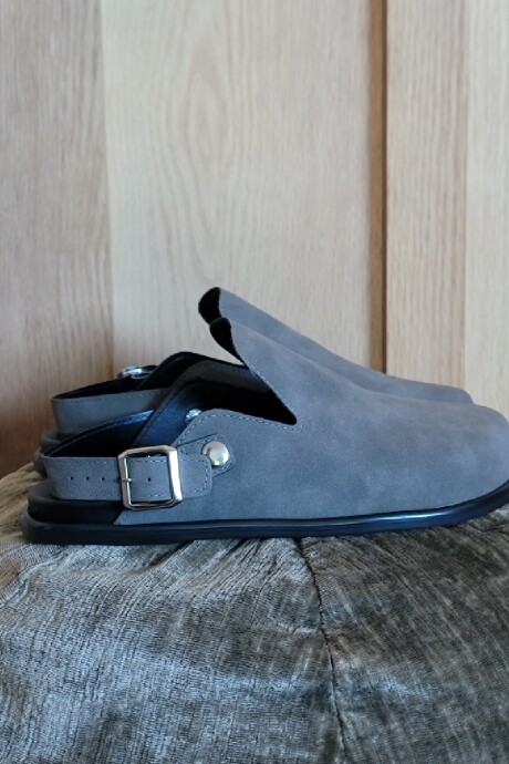 Zuecos Emilia Gris