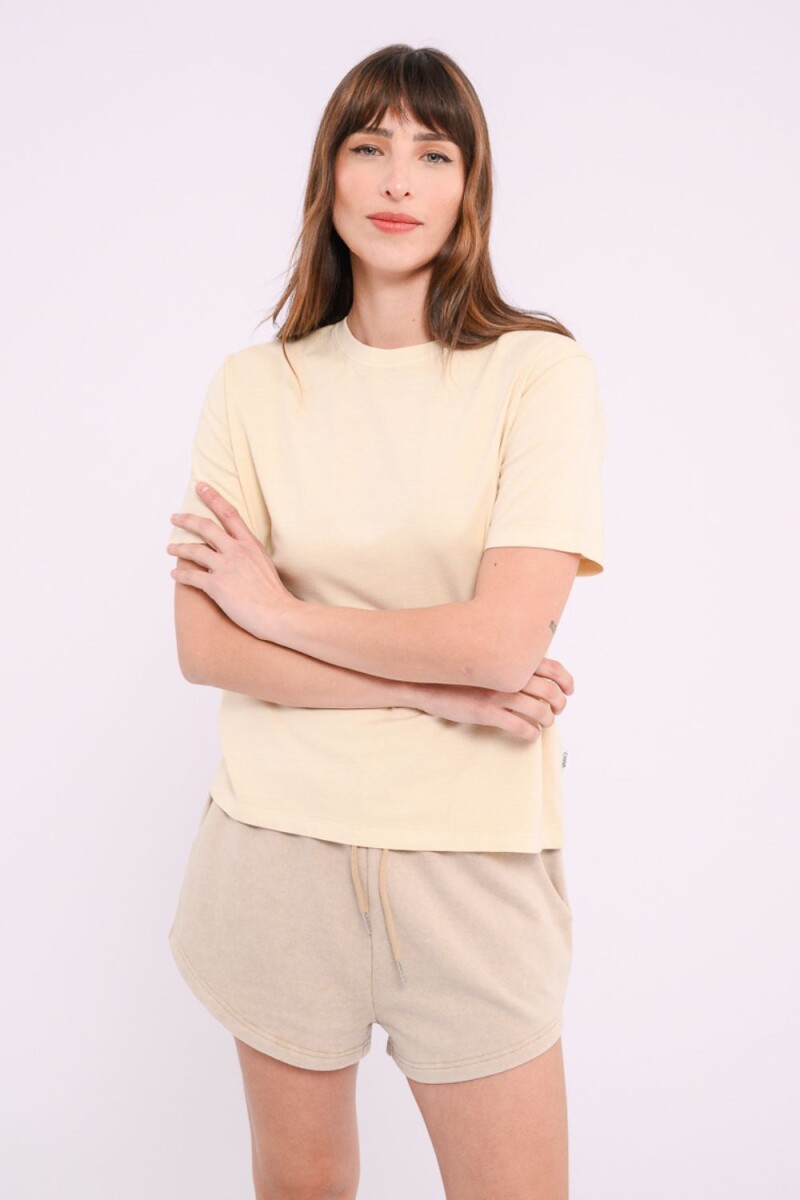 Remera básica Crudo