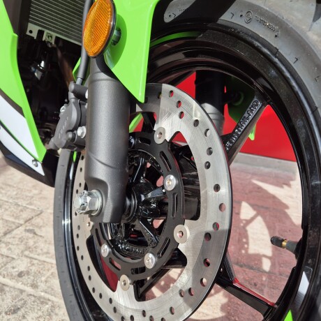 Kawasaki Ninja 500 ABS Verde
