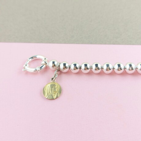 Pulsera de cuentas de plata 925 con medalla religiosa en double de oro 18 ktes y cierre marinero. Virgen Niña. Pulsera de cuentas de plata 925 con medalla religiosa en double de oro 18 ktes y cierre marinero. Virgen Niña.