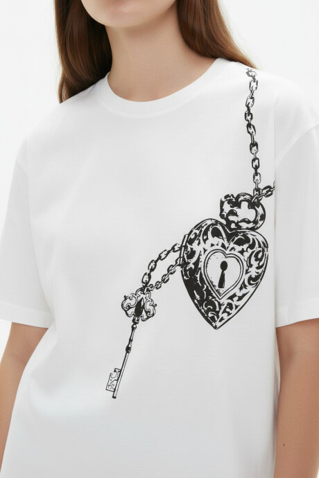 Remera Minehrva Estampado 1