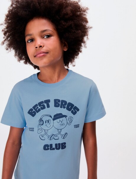 CAMISETA DE NIÑO MANGA CORTA ESTAMPADA CELESTE