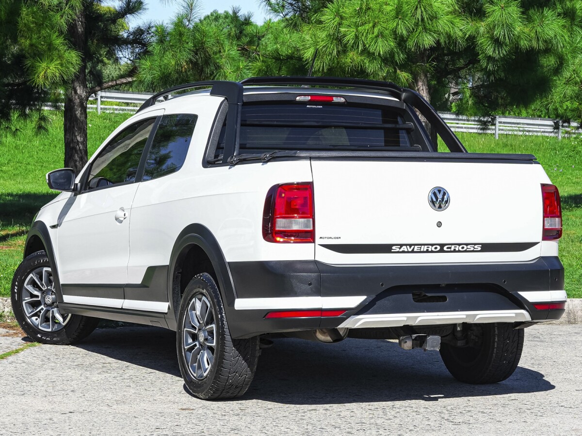 Volkswagen Saveiro Cross 1.6| Permuta / Financia Volkswagen Saveiro Cross 1.6| Permuta / Financia