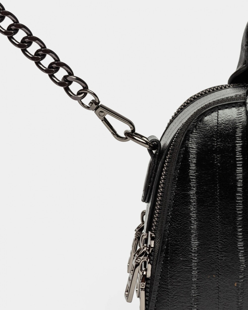 Cartera de mano New Penny en efecto cuero anguila Negro