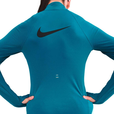 Remera Nike Tempo Swoosh Run Dri-Fit 1/4-Zip Running Top de Mujer verde