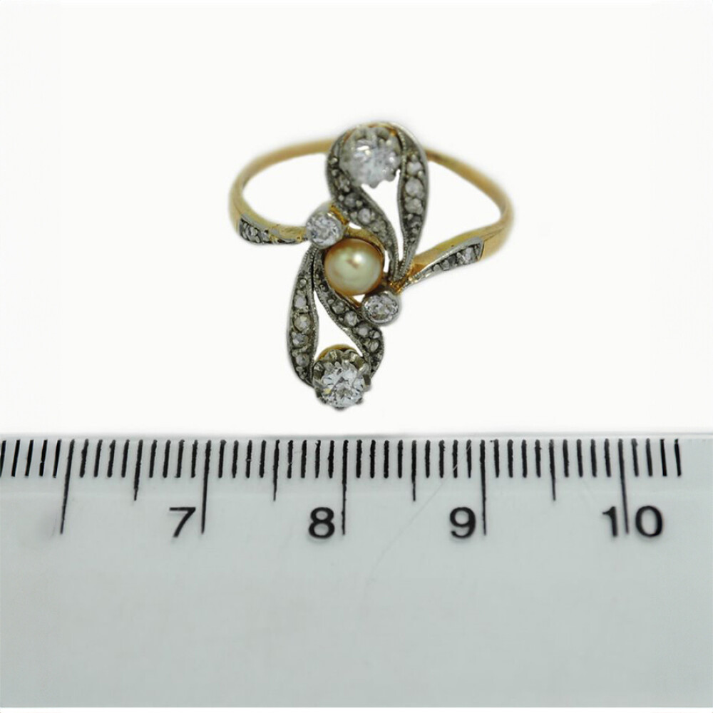Anillo Oro 18K, Con Brillantes, Diamantes Y Perla Natural Anillo Oro 18K, Con Brillantes, Diamantes Y Perla Natural