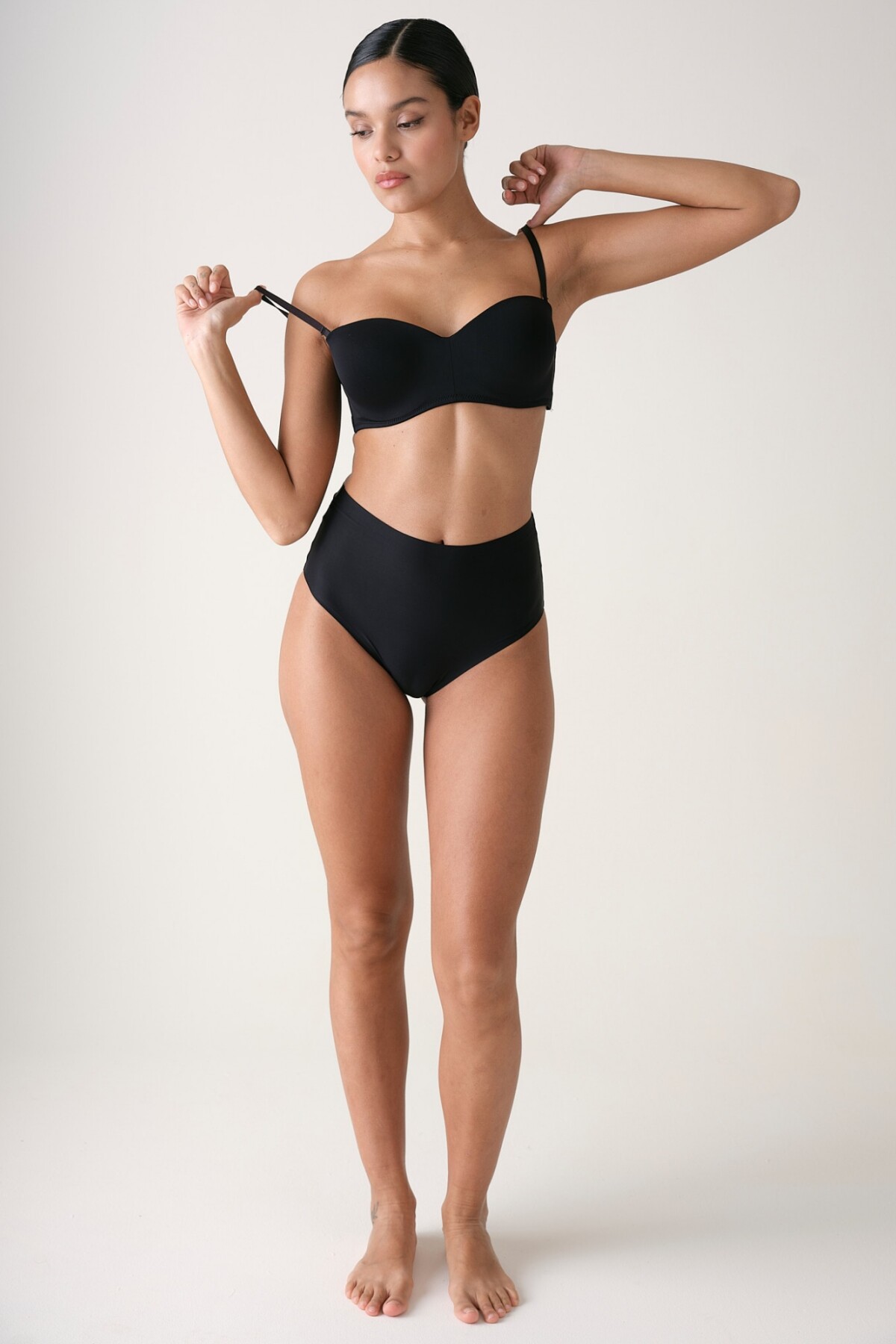 Strapless Invisible Negro