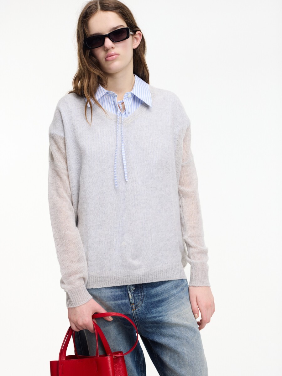 SWEATER V 