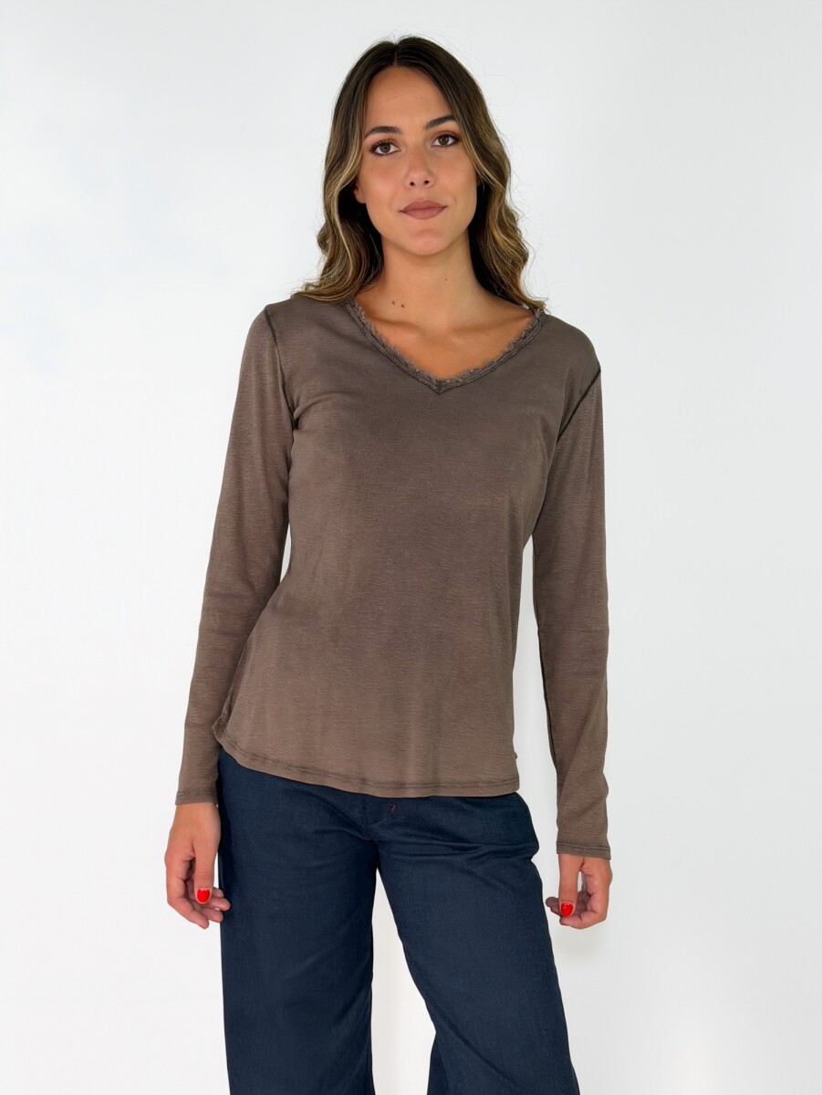 REMERA LOEN - MARRON 
