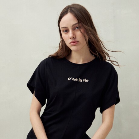 REMERA MILERA Negro