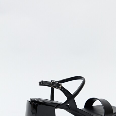 SANDALIA NINA Negro