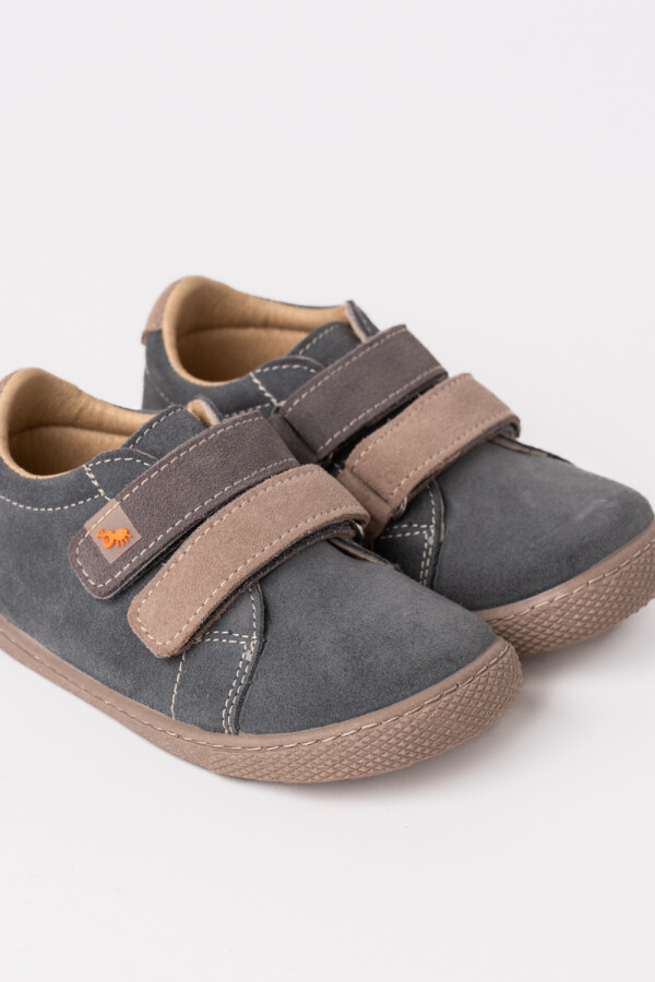 Zapatilla dos velcros serraje ocean Azul