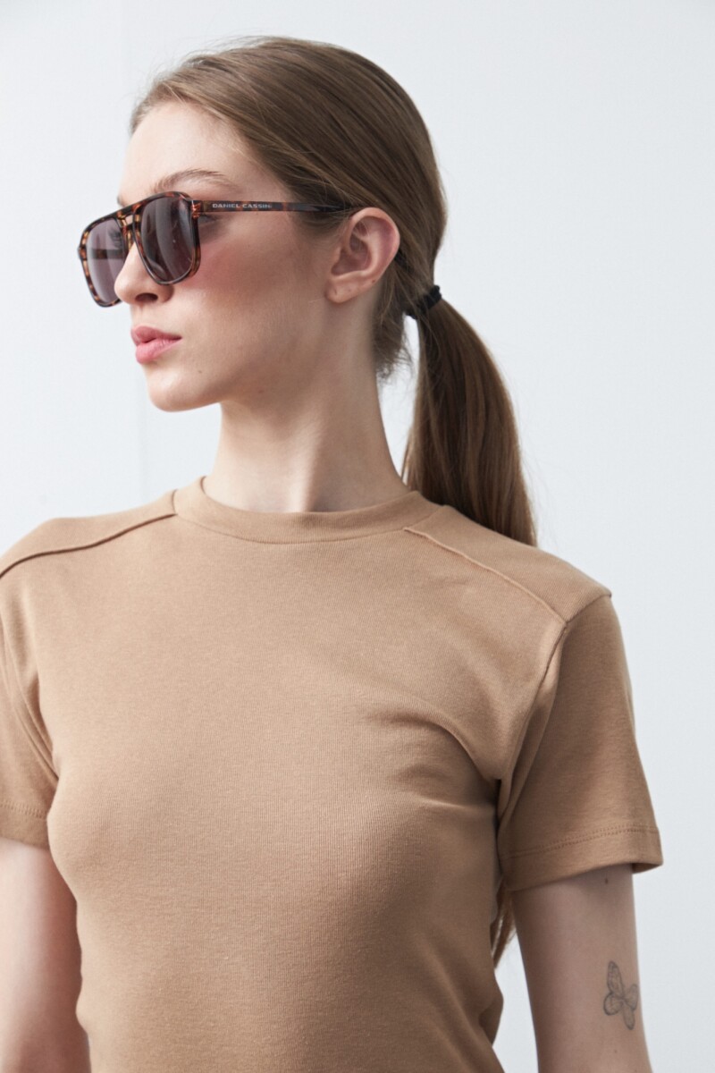 REMERA PUEBLA Beige Oscuro