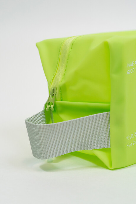 Neceser Impermeable Verde Manzana