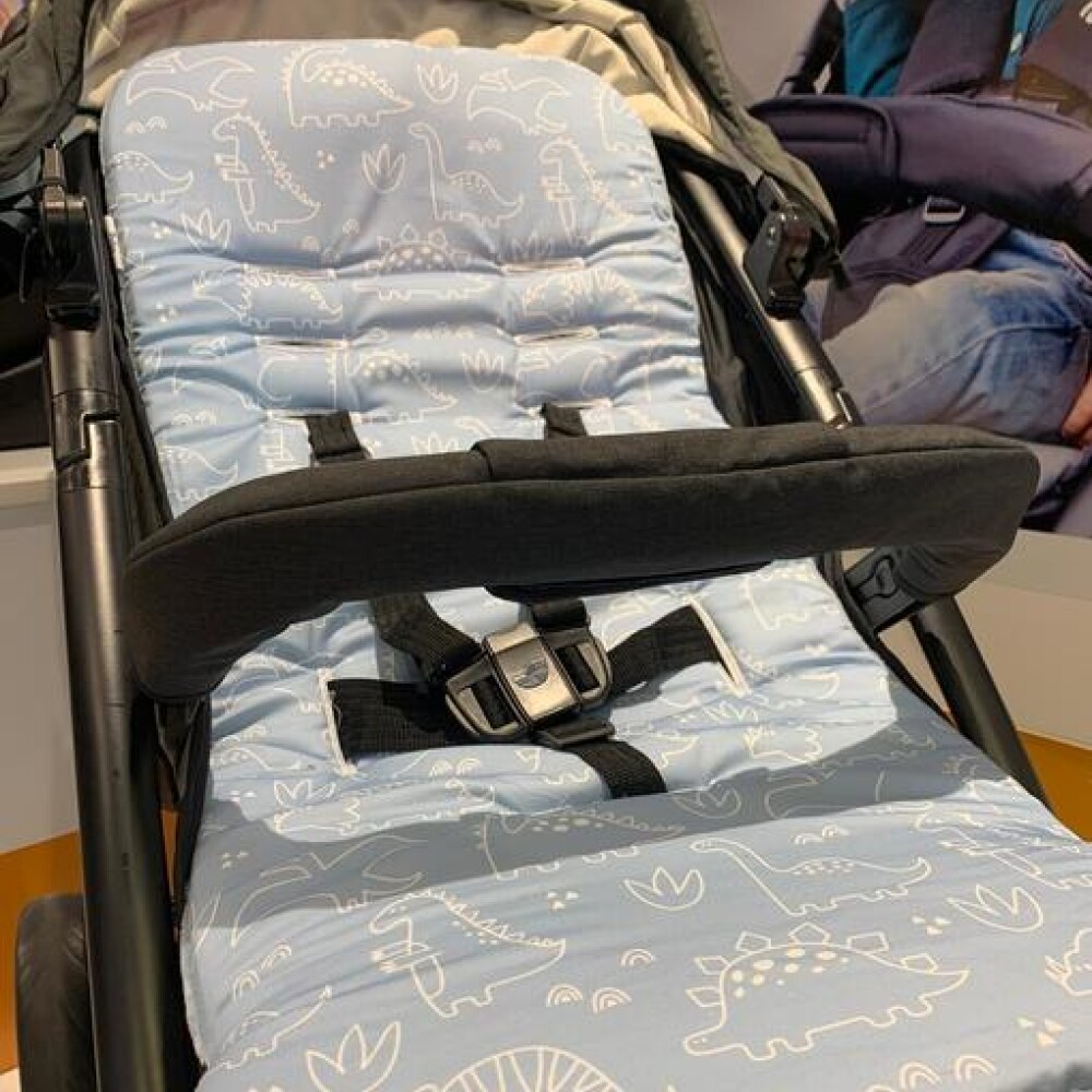 Colchon para coche universal BUBA celeste dinos