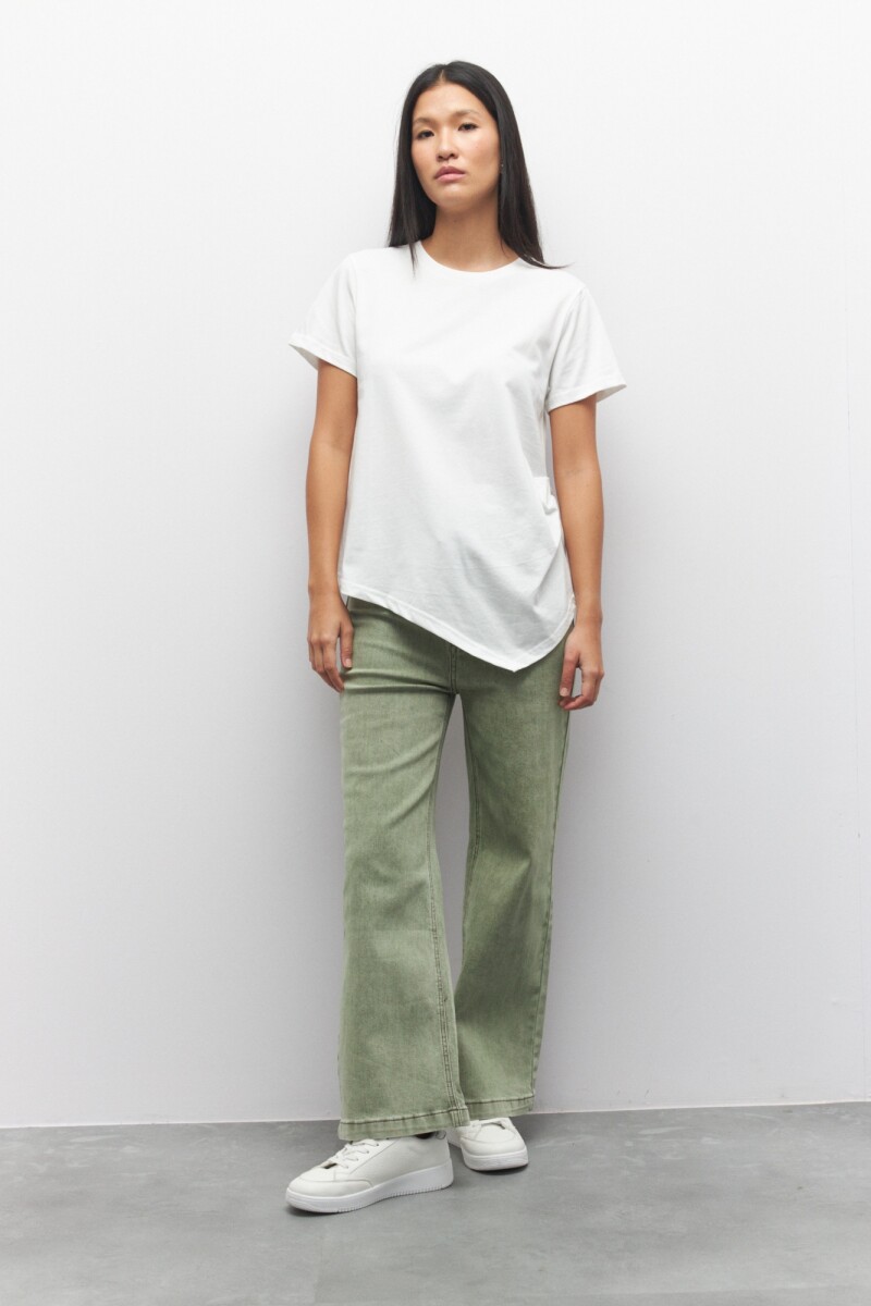 REMERA MONTAGUE Blanco