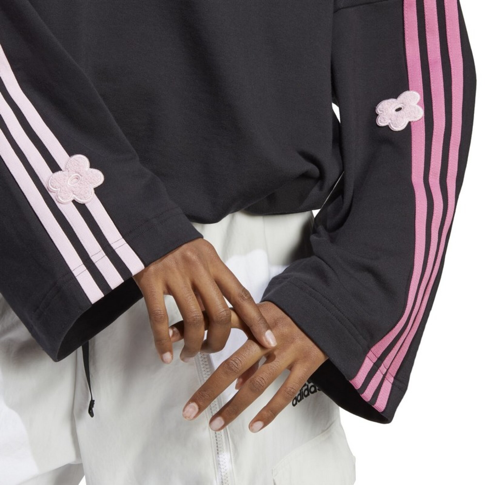 Buzo negro adidas florido sales