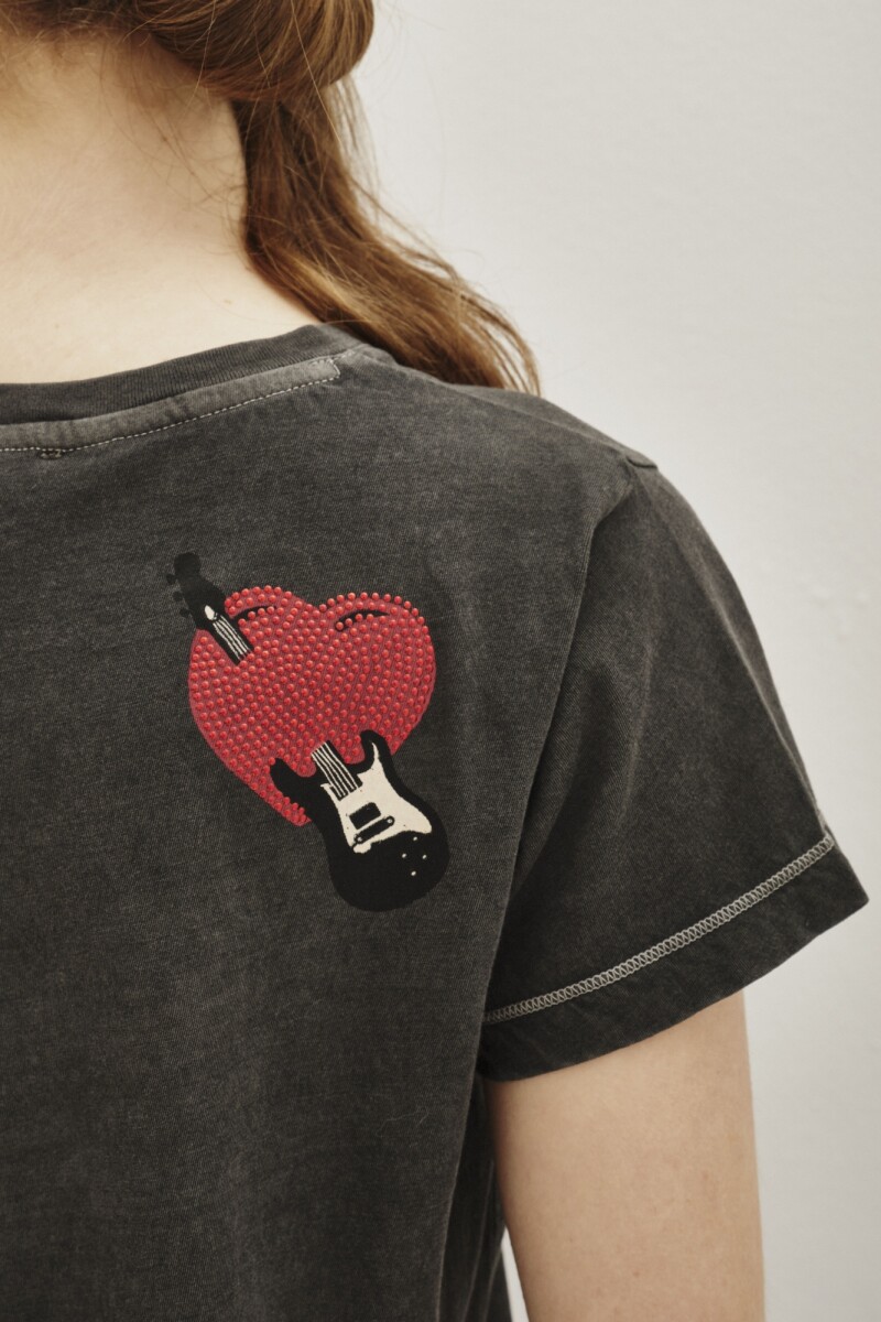 Remera Heartbreaker Gris Oscuro