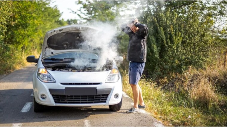 ¿Qué hacer si se te recalienta el motor del auto?