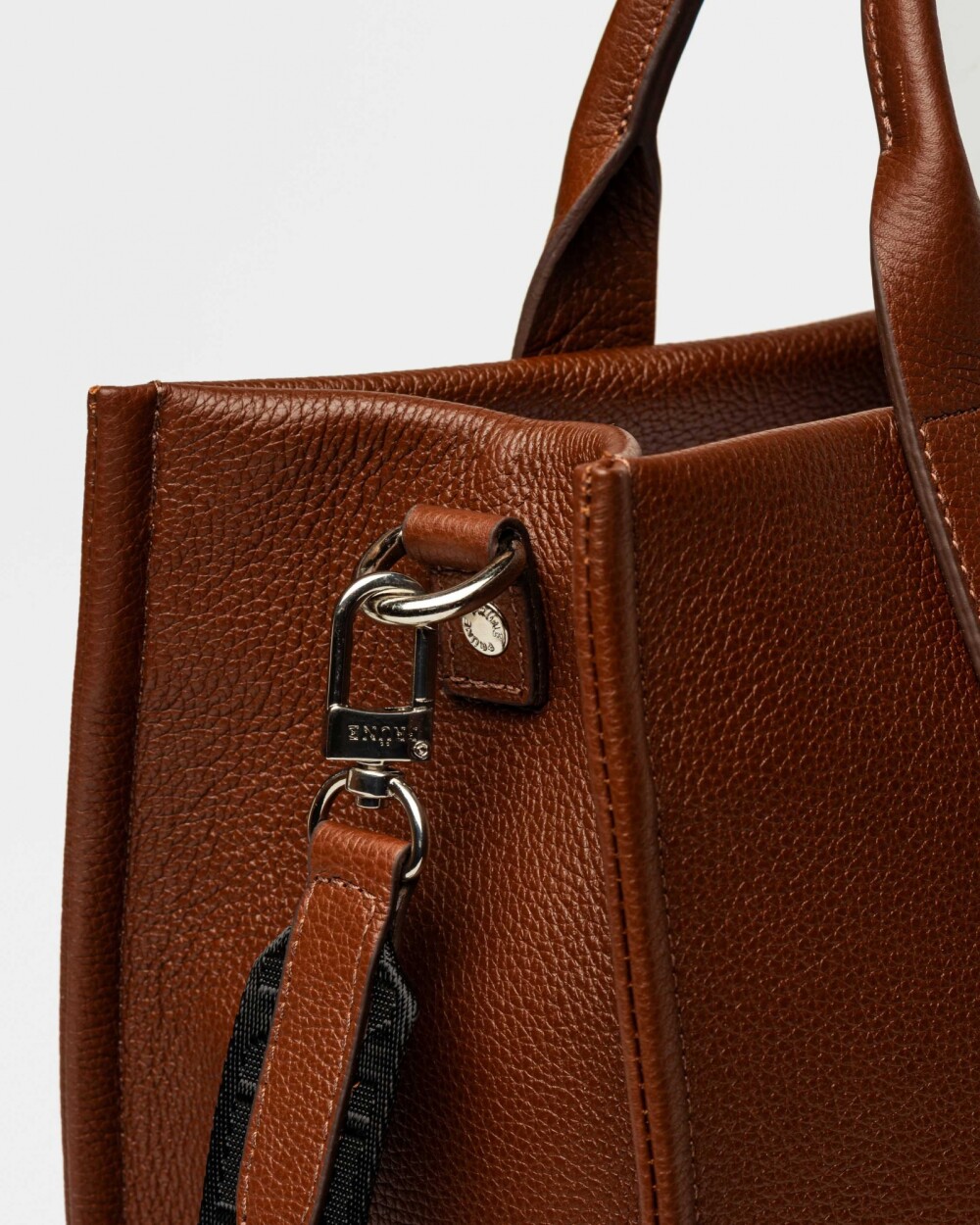 Cartera de mano Capri en cuero graneado Tabaco Niquel
