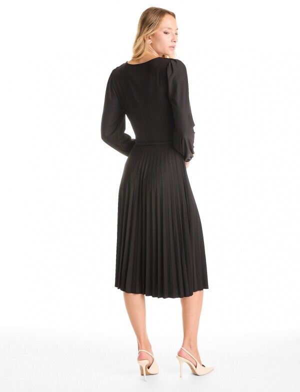Vestido Falda Plisada NEGRO